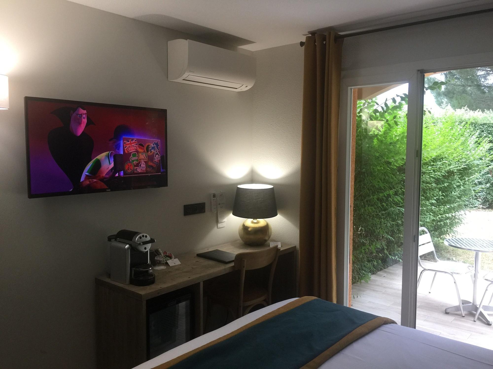 Best Western Le Vauban Прад Екстериор снимка