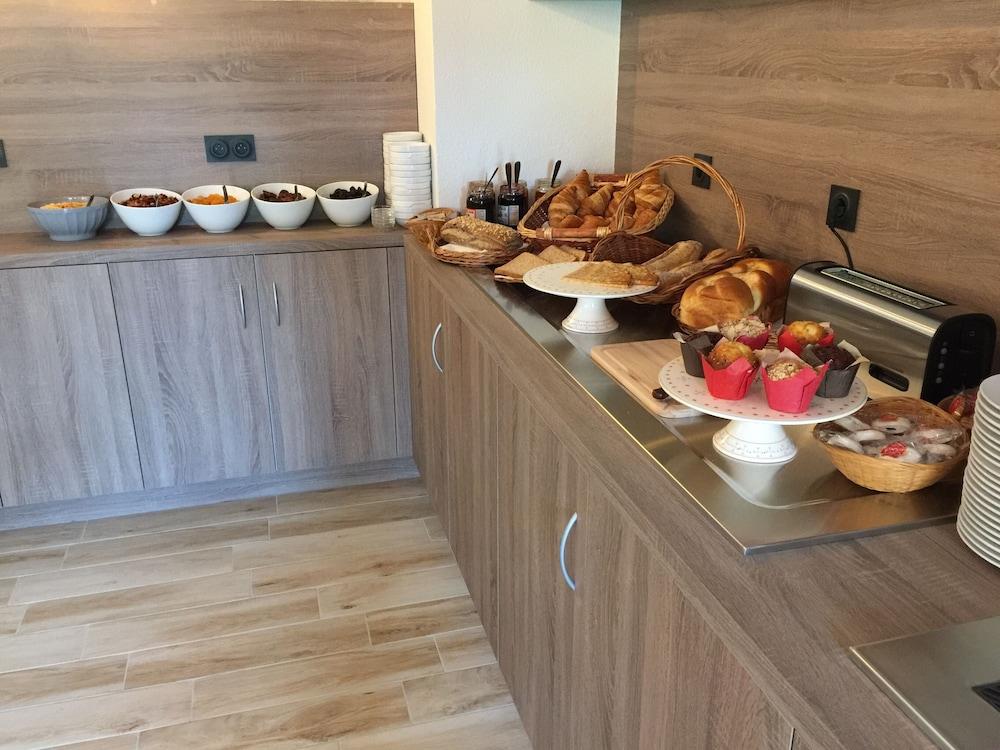 Best Western Le Vauban Прад Екстериор снимка