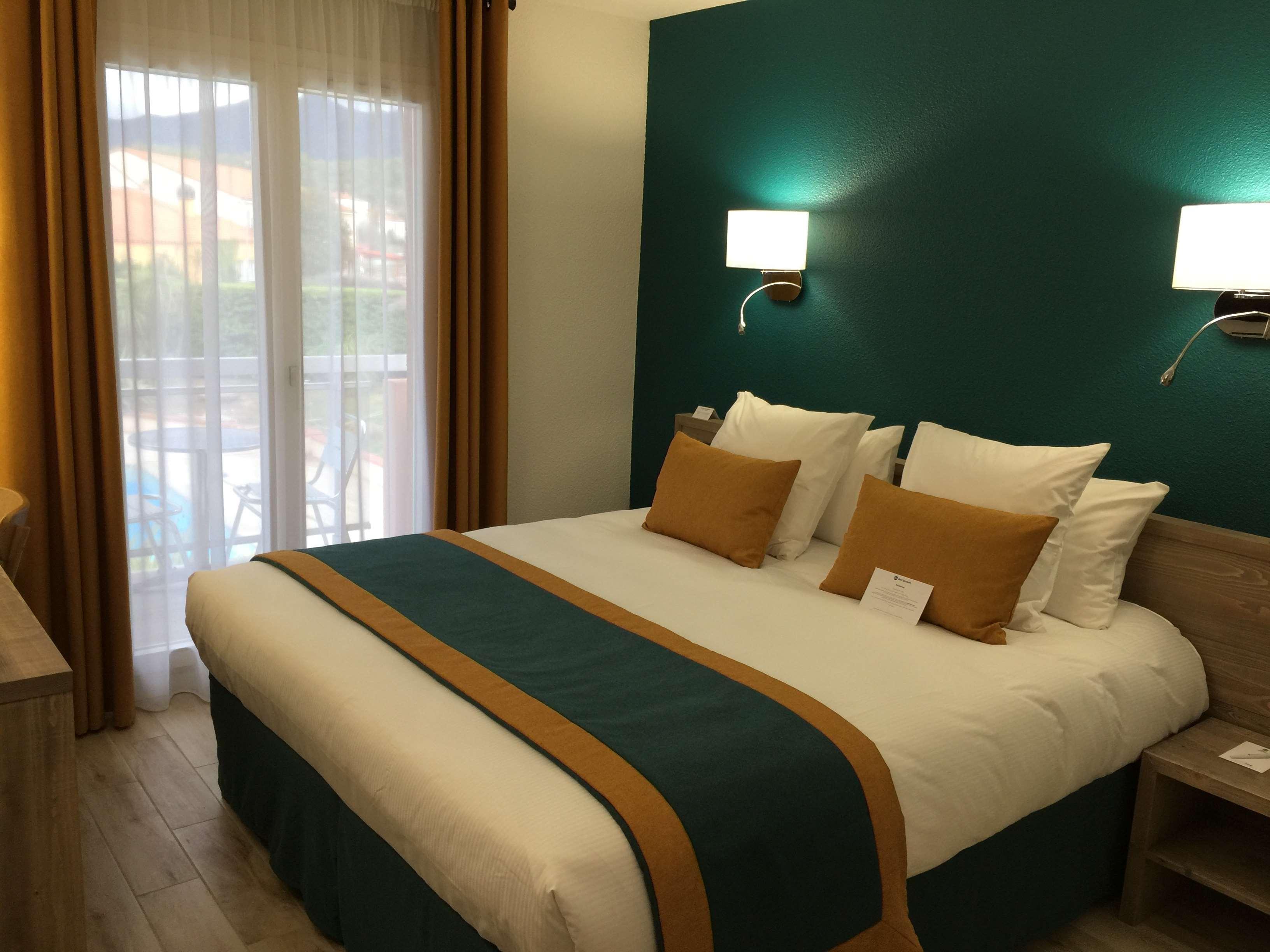 Best Western Le Vauban Прад Екстериор снимка