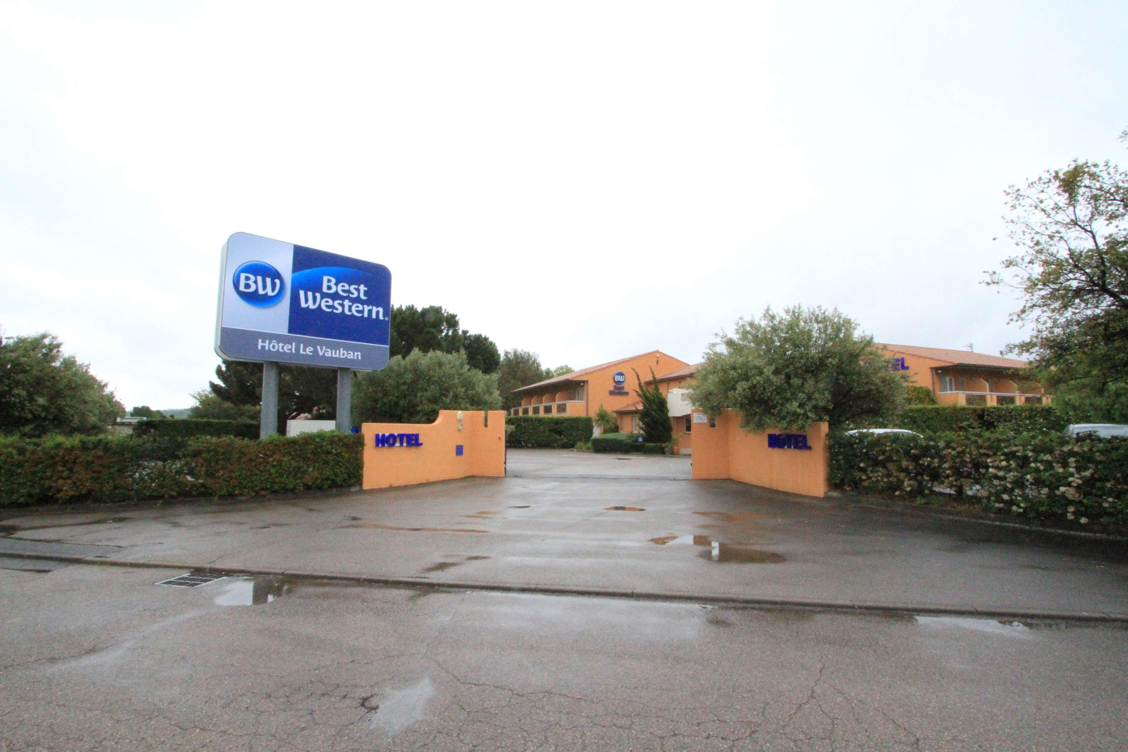 Best Western Le Vauban Прад Екстериор снимка