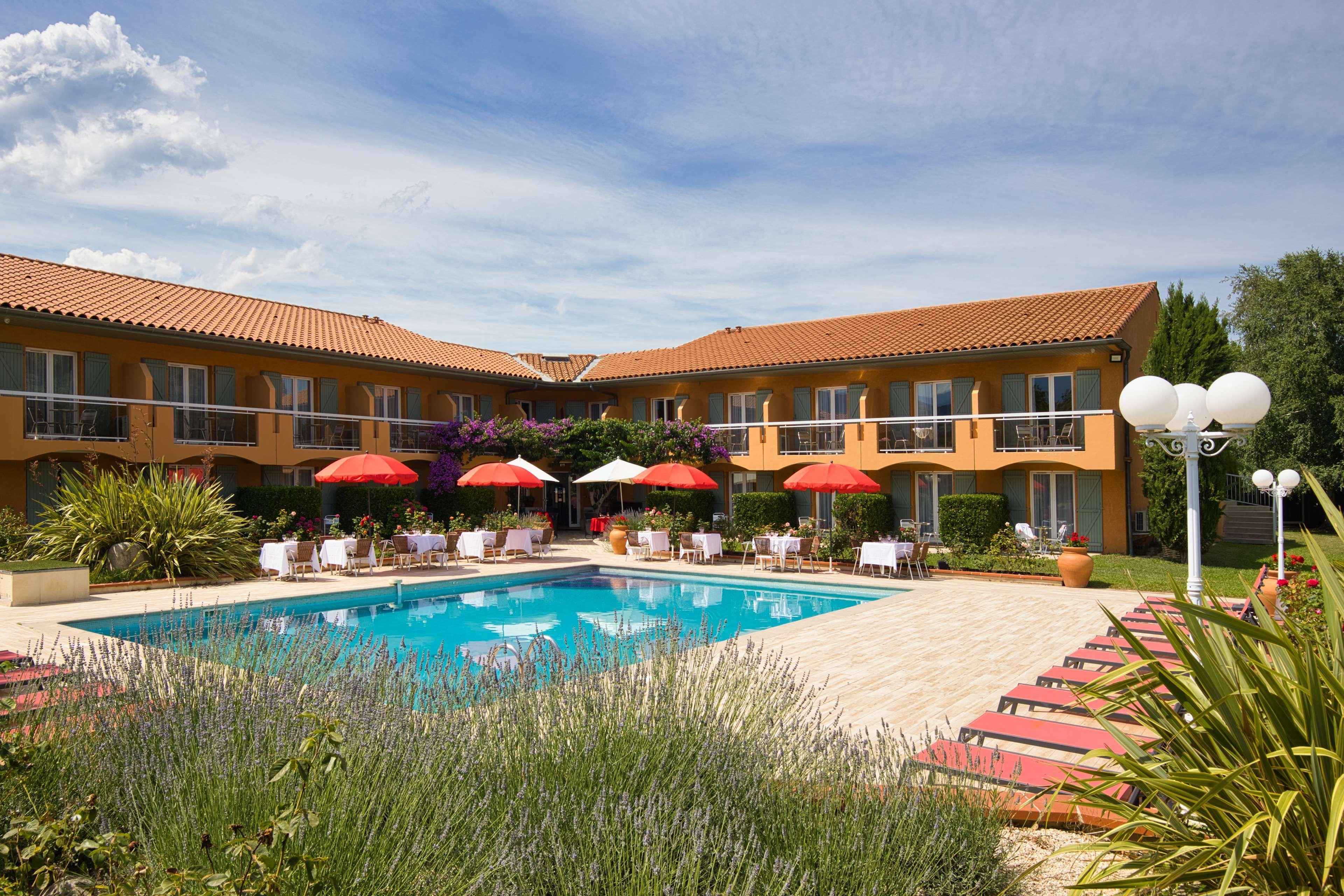 Best Western Le Vauban Прад Екстериор снимка